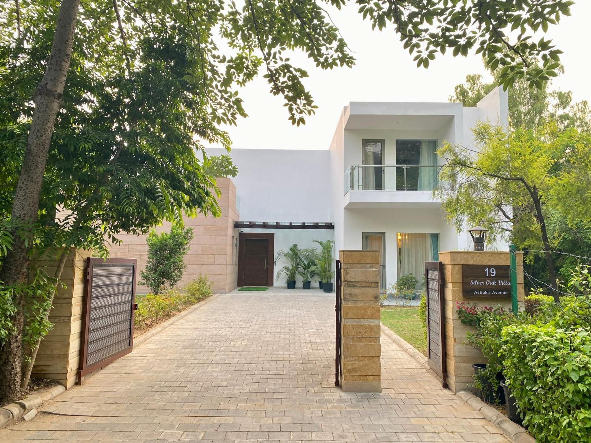 Karma Lakelands, Gurugram Гургаон Экстерьер фото